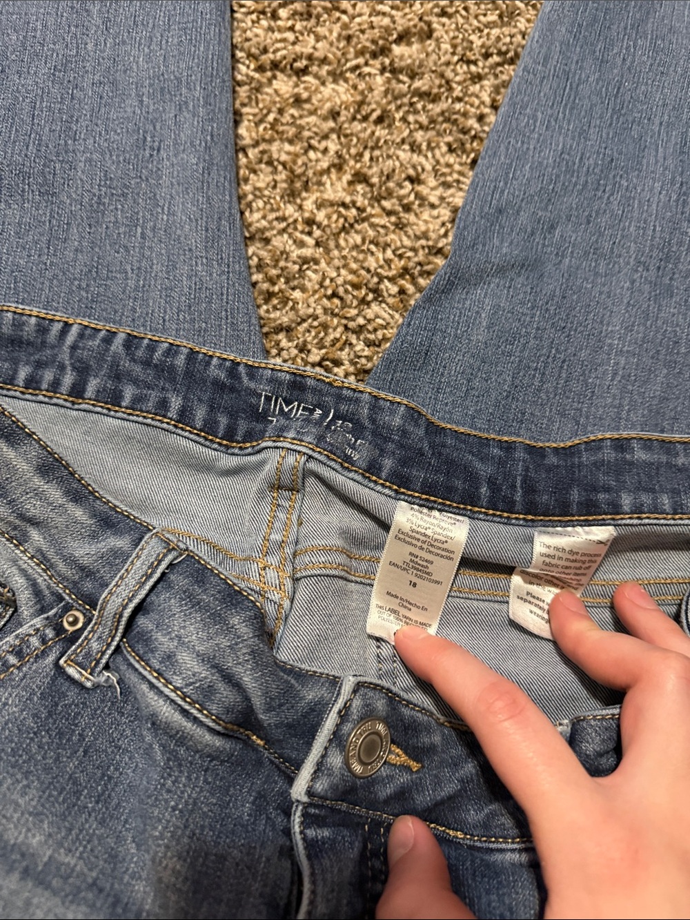 Time and Tru Skinny Jeans - Picture 3 of 5